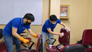vệ sinh ghế văn phòng, giặt ghế văn phòng, hương giang clean
